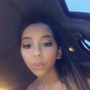 Meet your Posher, Elay'ja